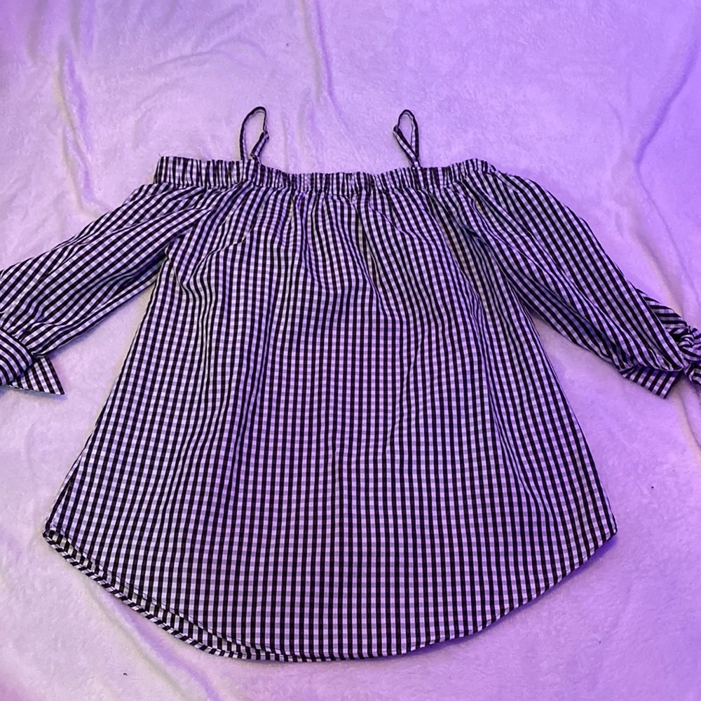 never worn black and white striped off the shoulder long sleeve top